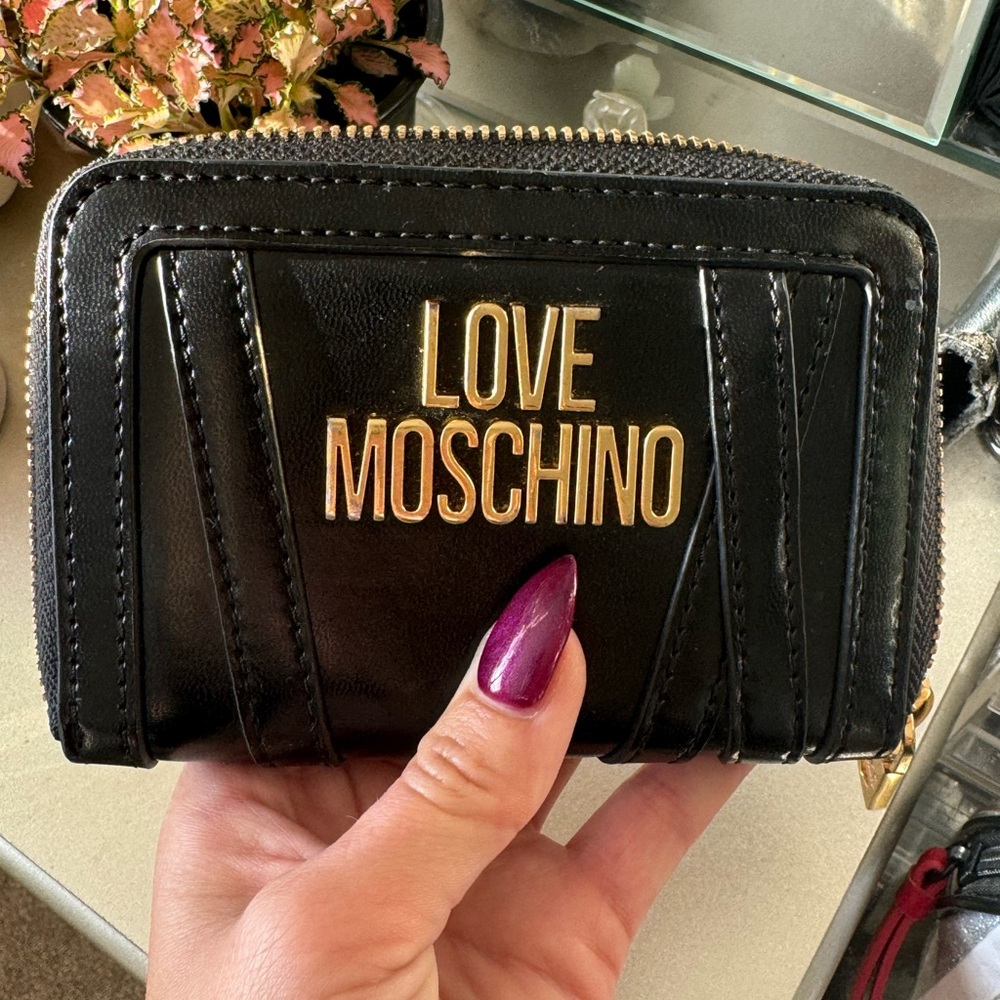 Love Moschino black leather wallet
